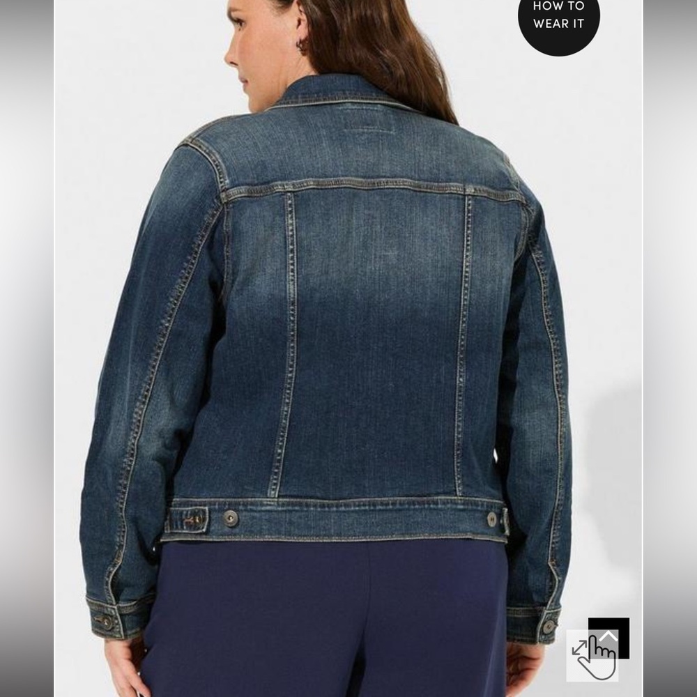 NWT Torrid Denim Trucker Jacket - Medium Wash - Picture 2 of 9